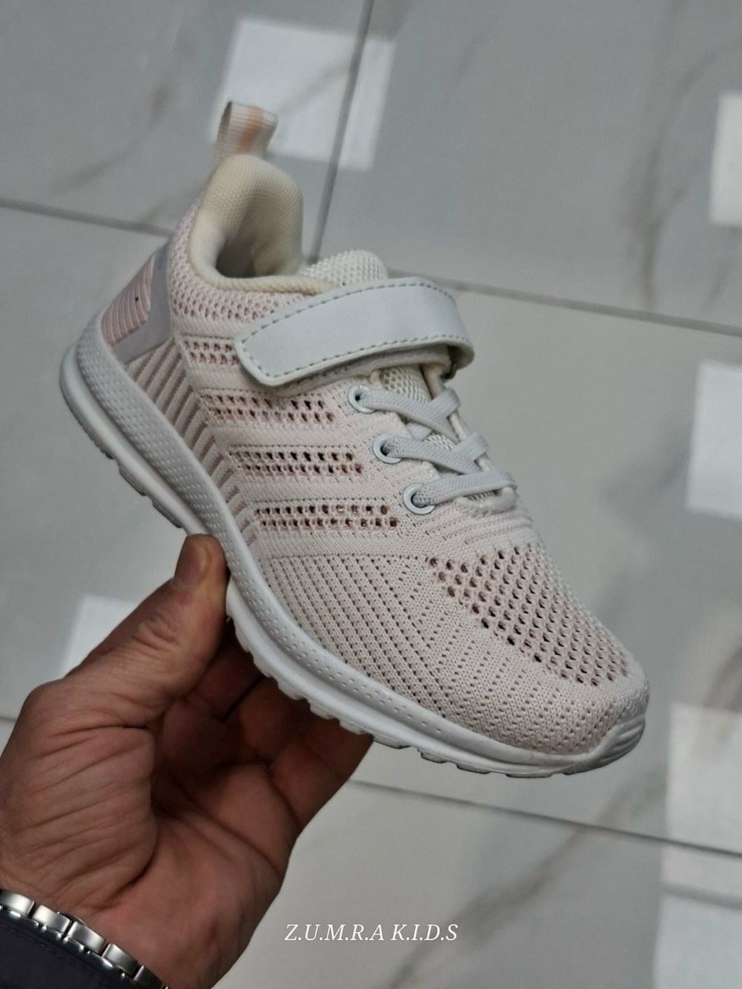 кроссовки adidas,кроссовки,детские кроссовки adidas,кроссовки закрытые,детские кроссовки