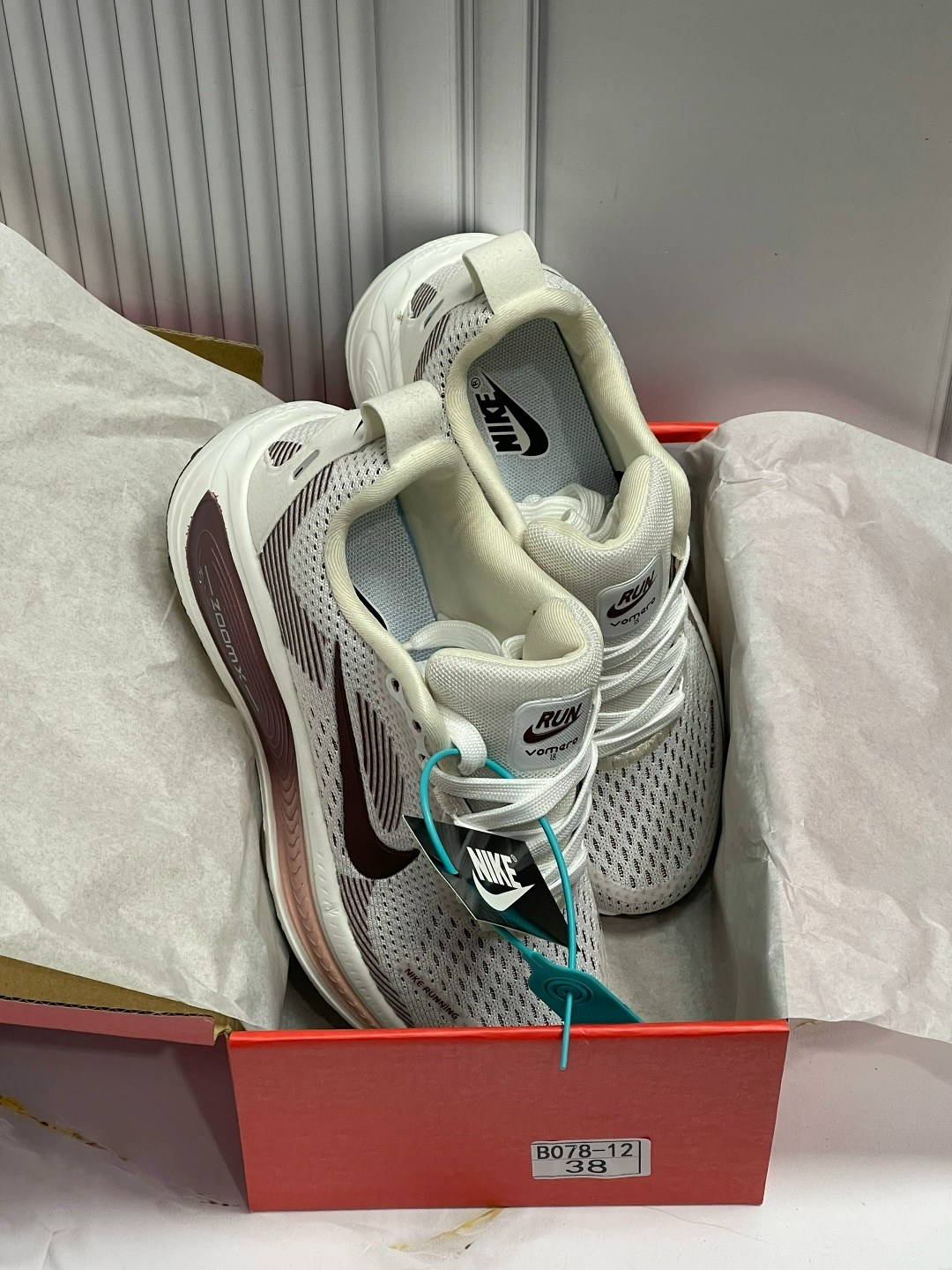 кроссовки,кроссовки nike,кроссовки мужские женские,спортивная ,кроссовки женскиe