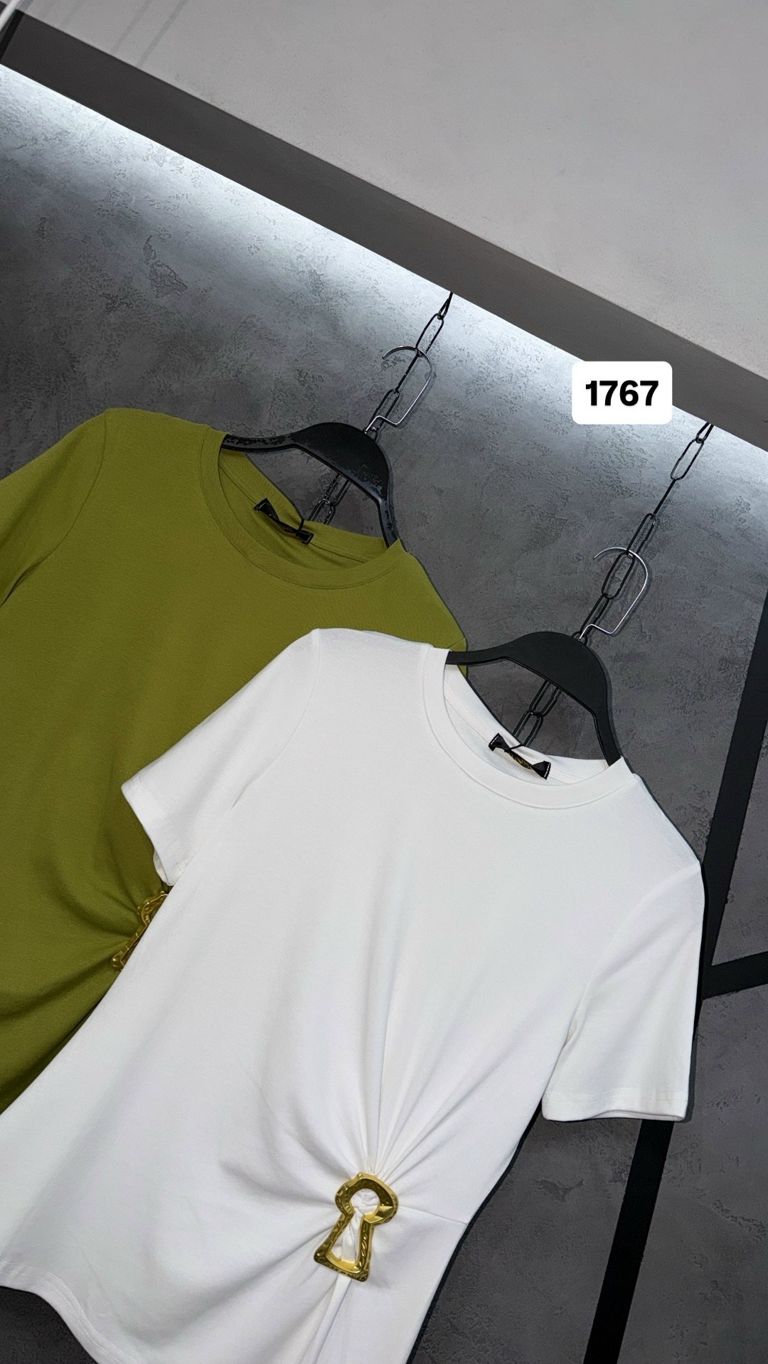 футболки женская,футболка с цепочкой,модная футболка,летние женские футболки,футболки для женщин