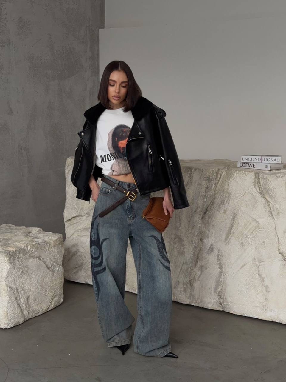 мода стиль,женские джинсы,кожаная куртка