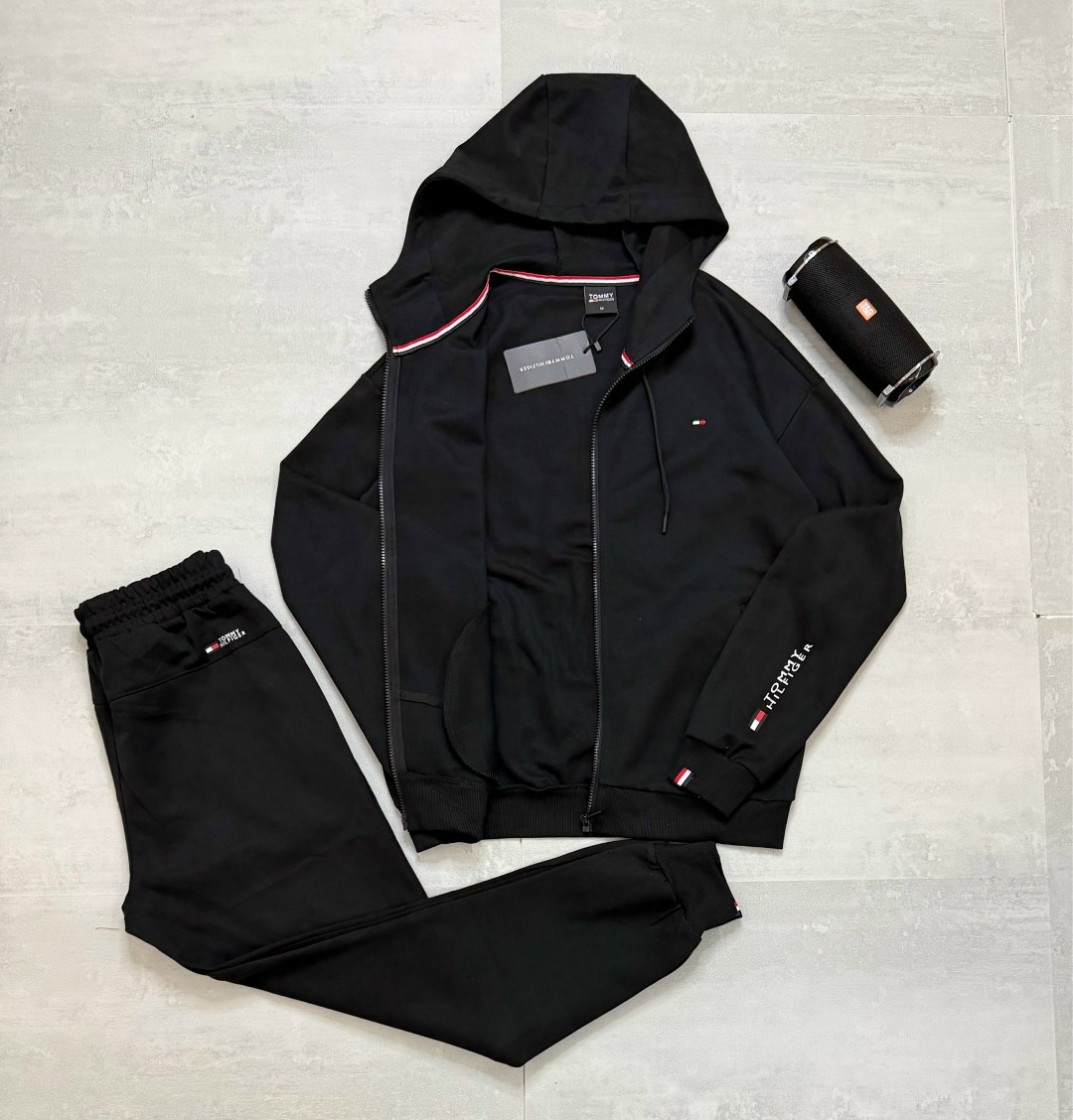 спортивный костюм tommy hilfiger,спортивный костюм томми хилфигер мужские,спортивный костюм томми хилфигер,мужской спортивный костюм,спортивный костюм