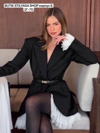 платье-пиджак,платье пиджак с перьями,пиджак с юбкой материал костюмка шифон,платьепиджак с натуральными перьями,платье-пиджак с натуральными перьями