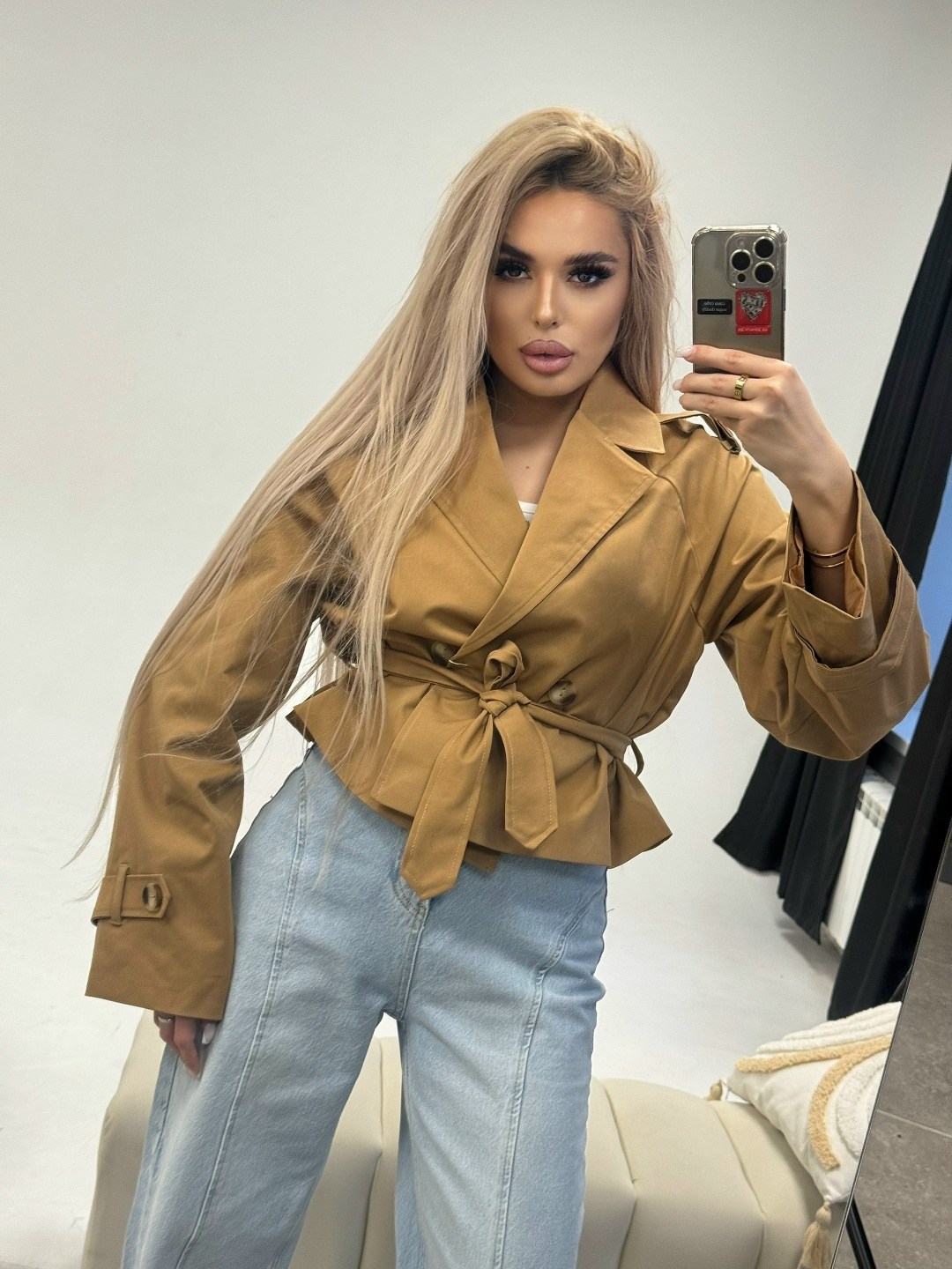 стильные костюмы,куртка модная,замшевая куртка,кожаная куртка,тренч с поясом