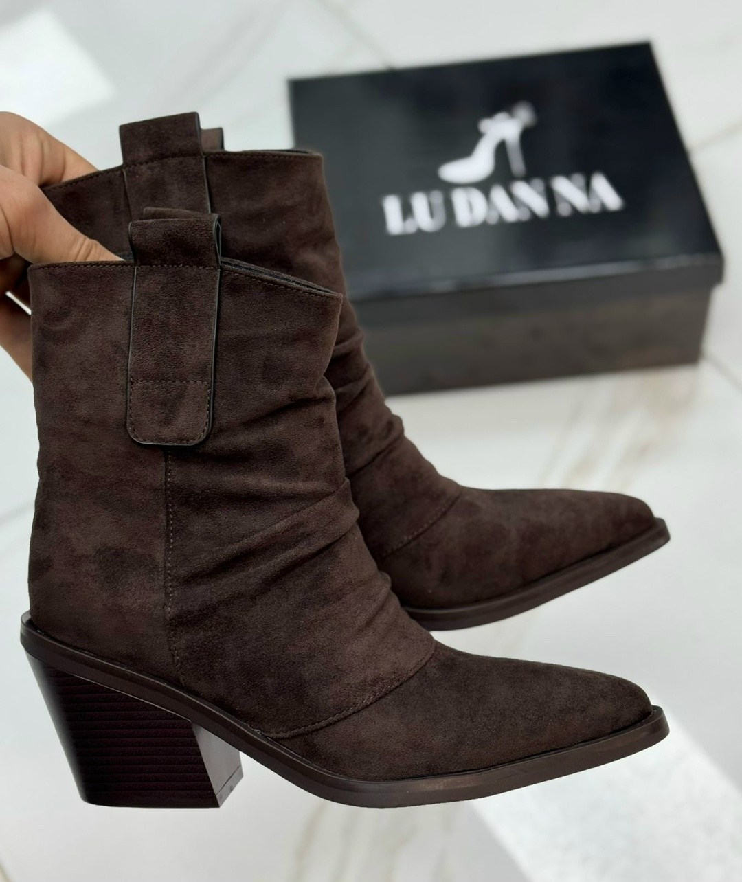 ,ботильоны казаки натуральные, женская,замшевые ботильоны,казаки замшевые эконика