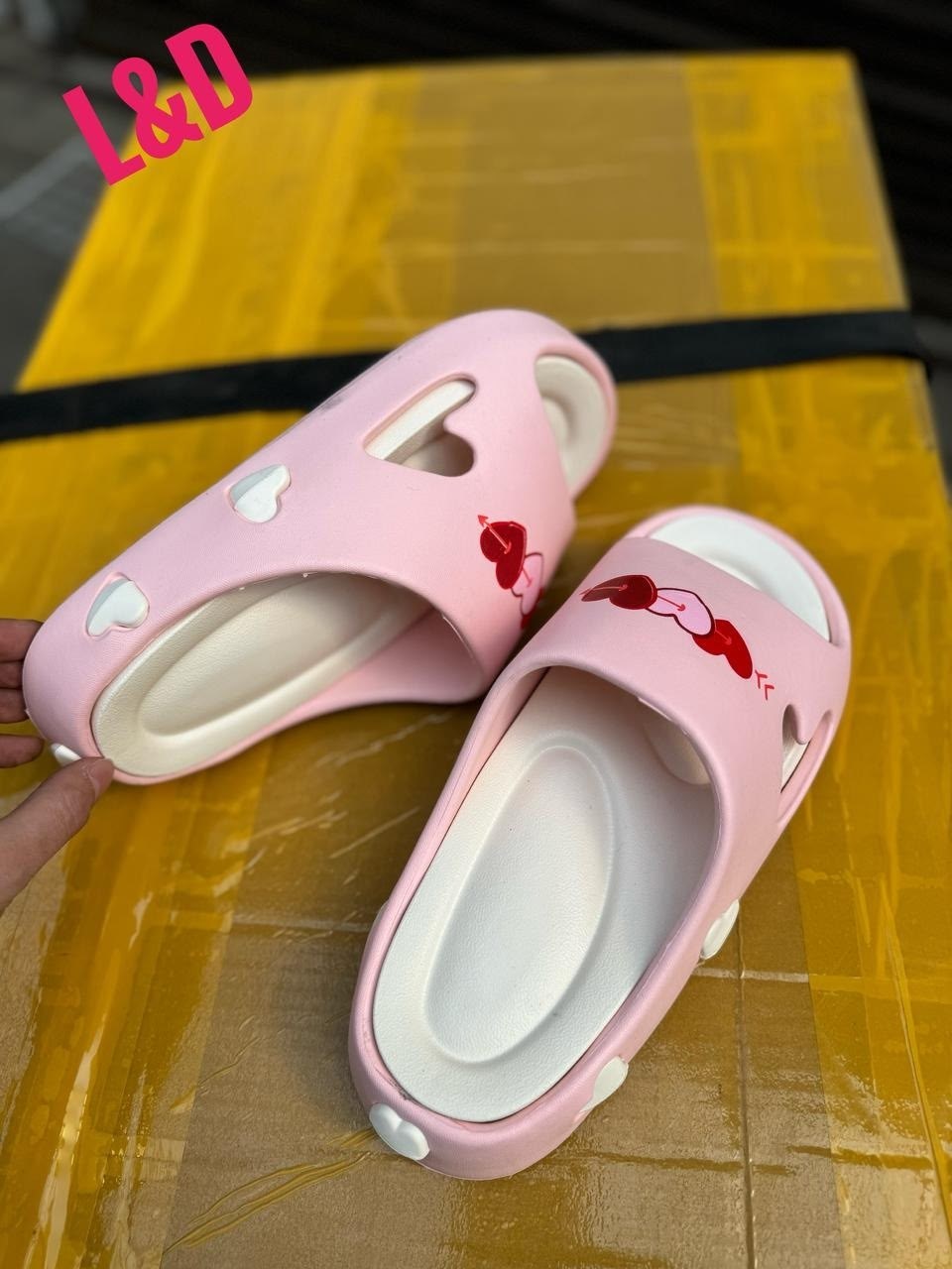 ,шлепанцы женские,тапочки модные,летние тапочки,тапочки женские летние