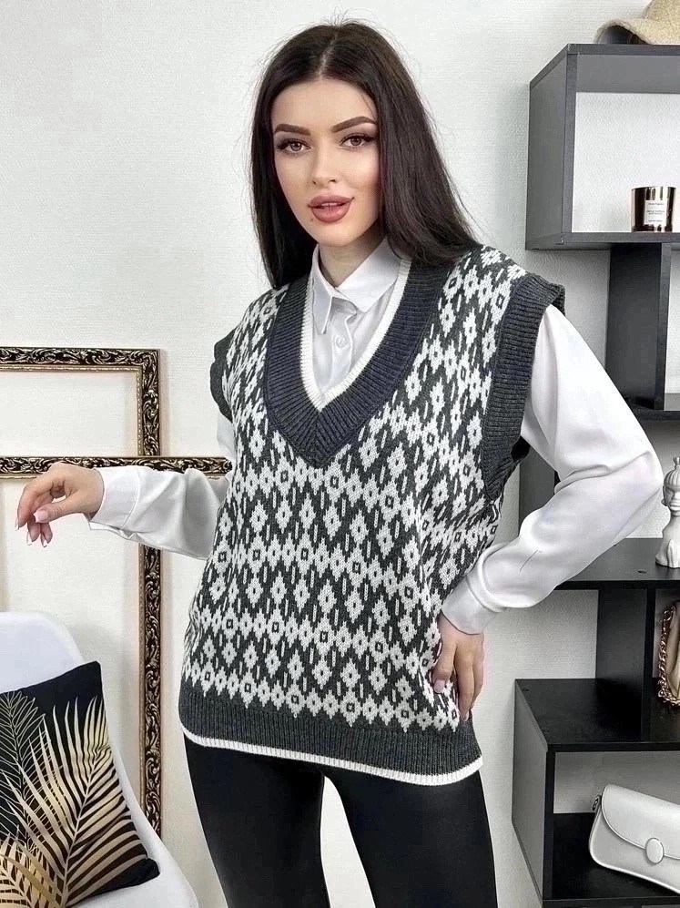 жилетка вязаная,жилет вязаный женский,женский вязаный жилет с рисунком "гусиная лапка",вязаный жилет,вязанная жилетка