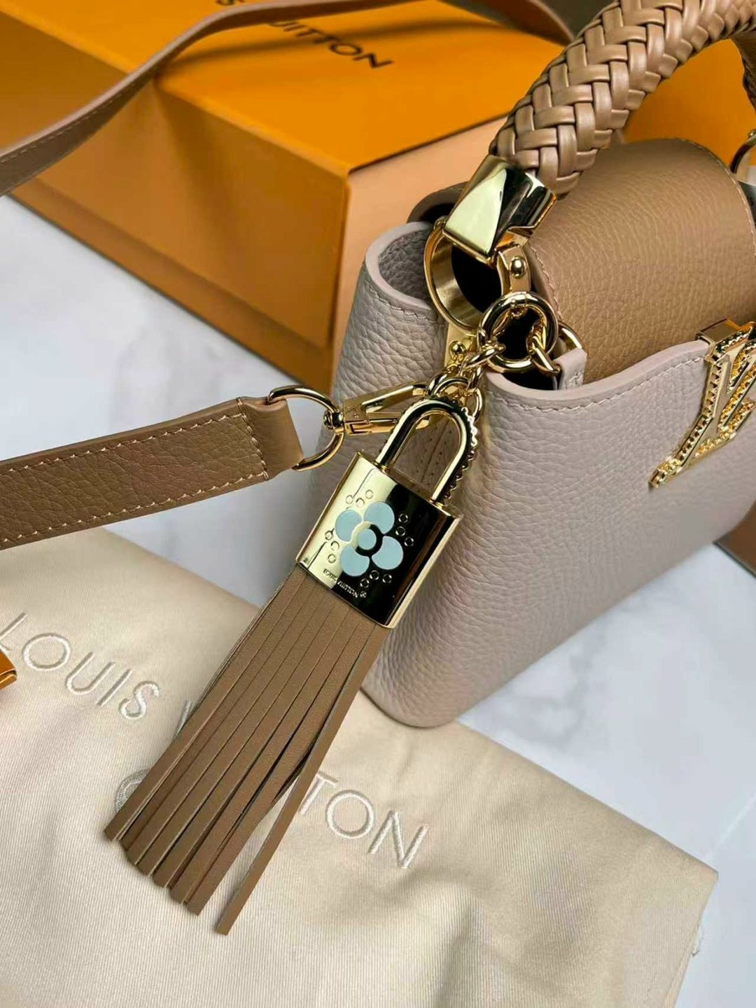 сумка louis vuitton женская,сумка louis vuitton,сумка на плечо louis vuitton,сумка louis vuitton capucines,сумка луи виттон