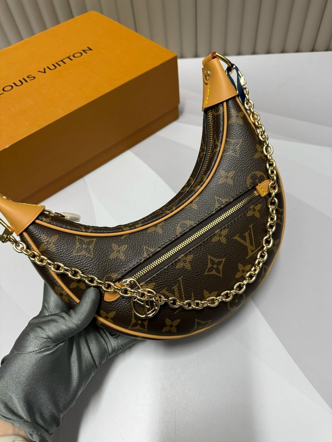 louis vuitton сумка на плечо,сумка louis vuitton женская,сумка луи виттон полумесяц,cумка louis vuitton,сумка луи виттон