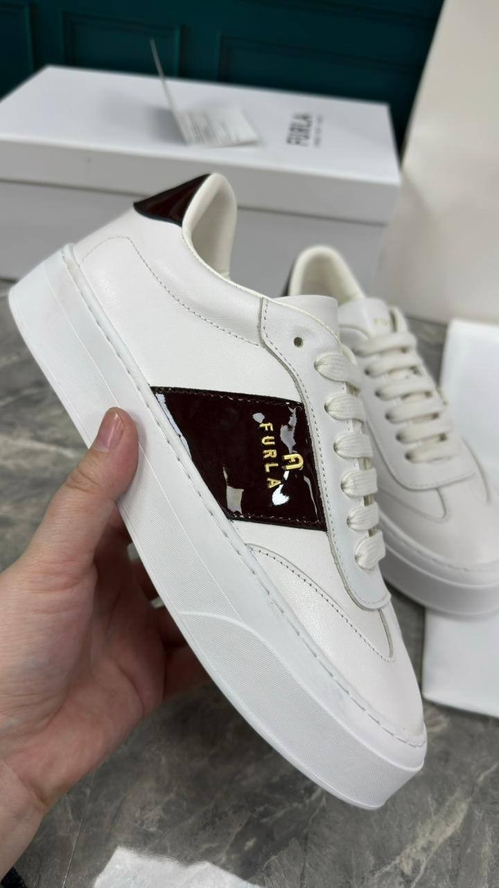 ,кроссовки furla,кеды furla,низкие кроссовки,спортивная