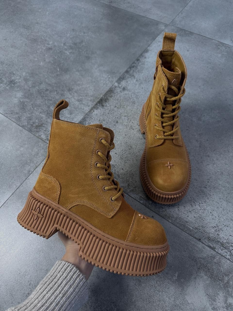 ,женские ботинки,высокие ботинки,женская ,ботинки на платформе