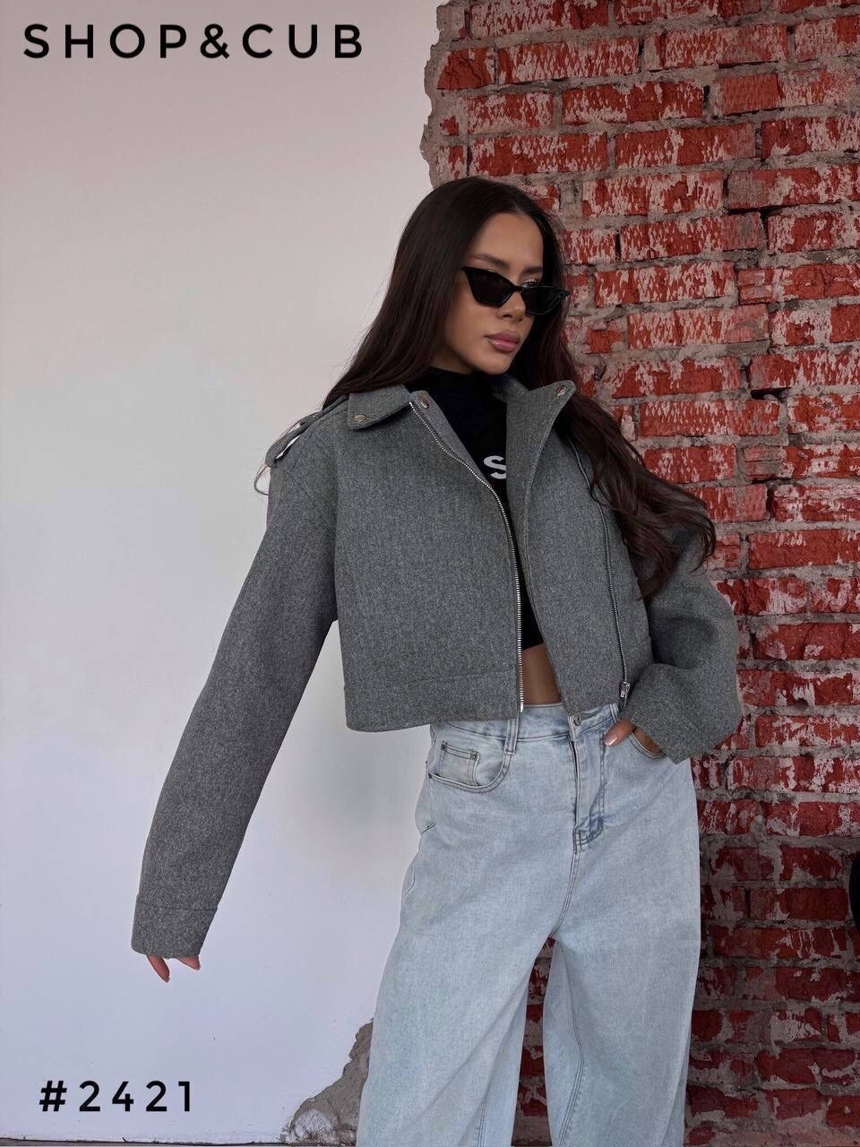 укороченная куртка,демисезонная куртка бомбер,женская куртка бомбер,женская куртка,бомбер женский оверсайз