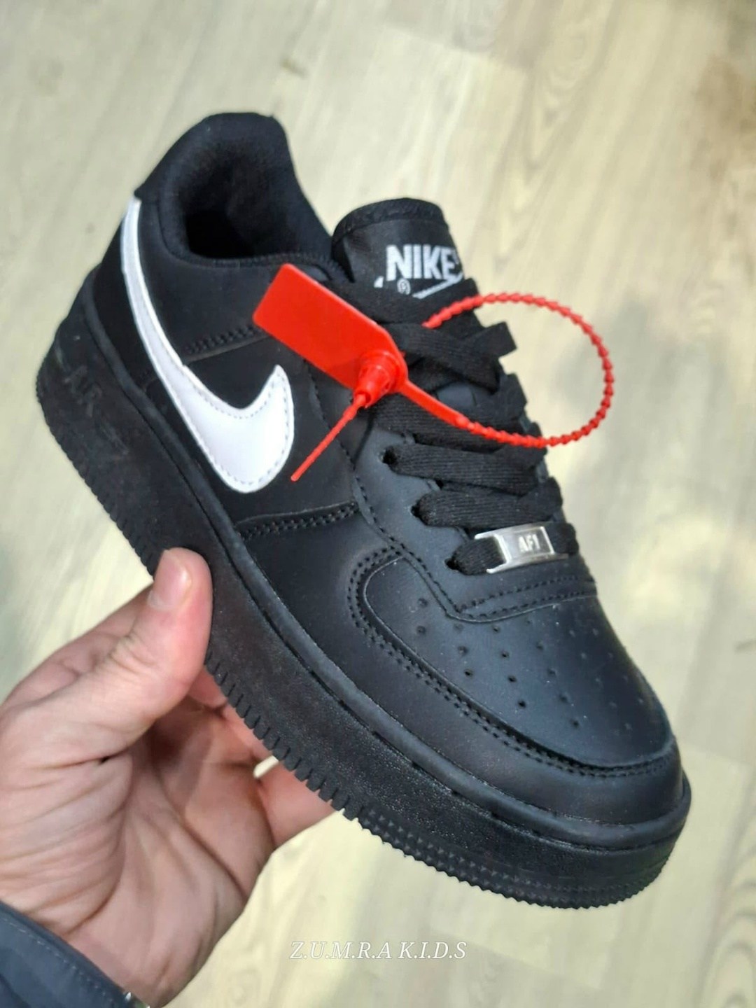 nike air force 1 cdg x supreme,supreme x cdg x nike air force 1 low sneakers,supreme x cdg x nike air force 1,кроссовки nike air force 1 supreme,кроссовки supreme x cdg nike air force 1
