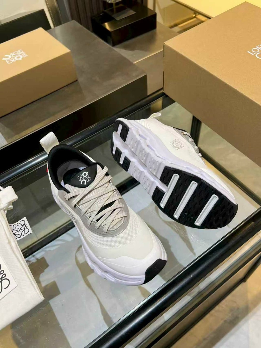 кроссовки брендовые,женские кроссовки,кроссовки,chanel кроссовки,loewe кроссовки