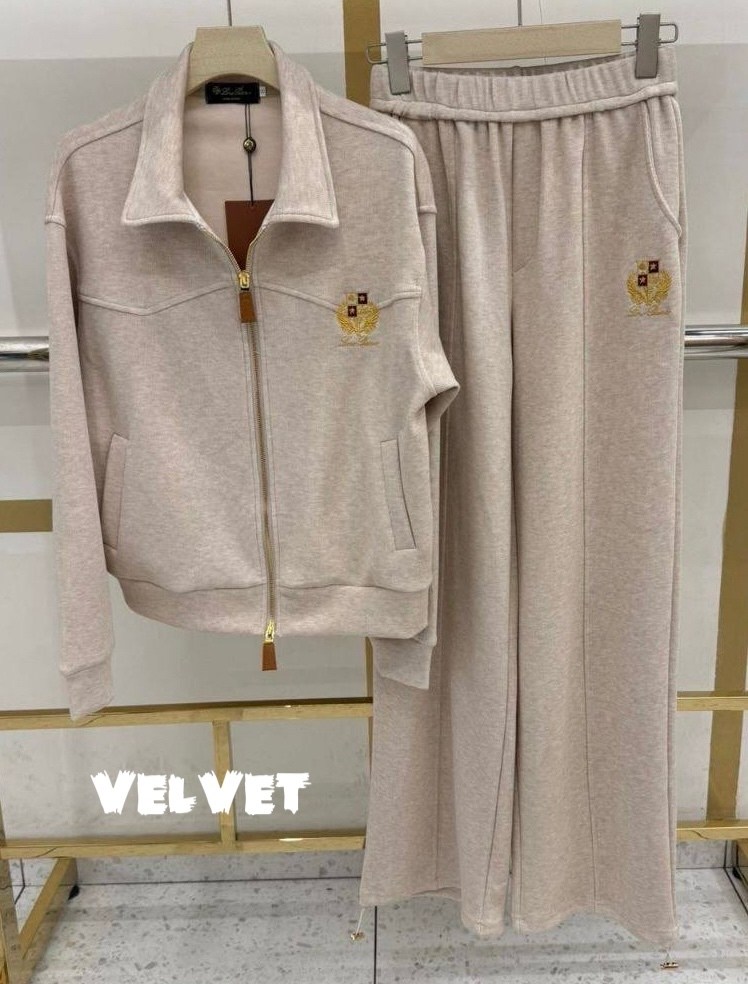 костюм спортивный,стильные костюмы,костюм белый,спортивный костюм billionaire,спортивный костюм miu miu