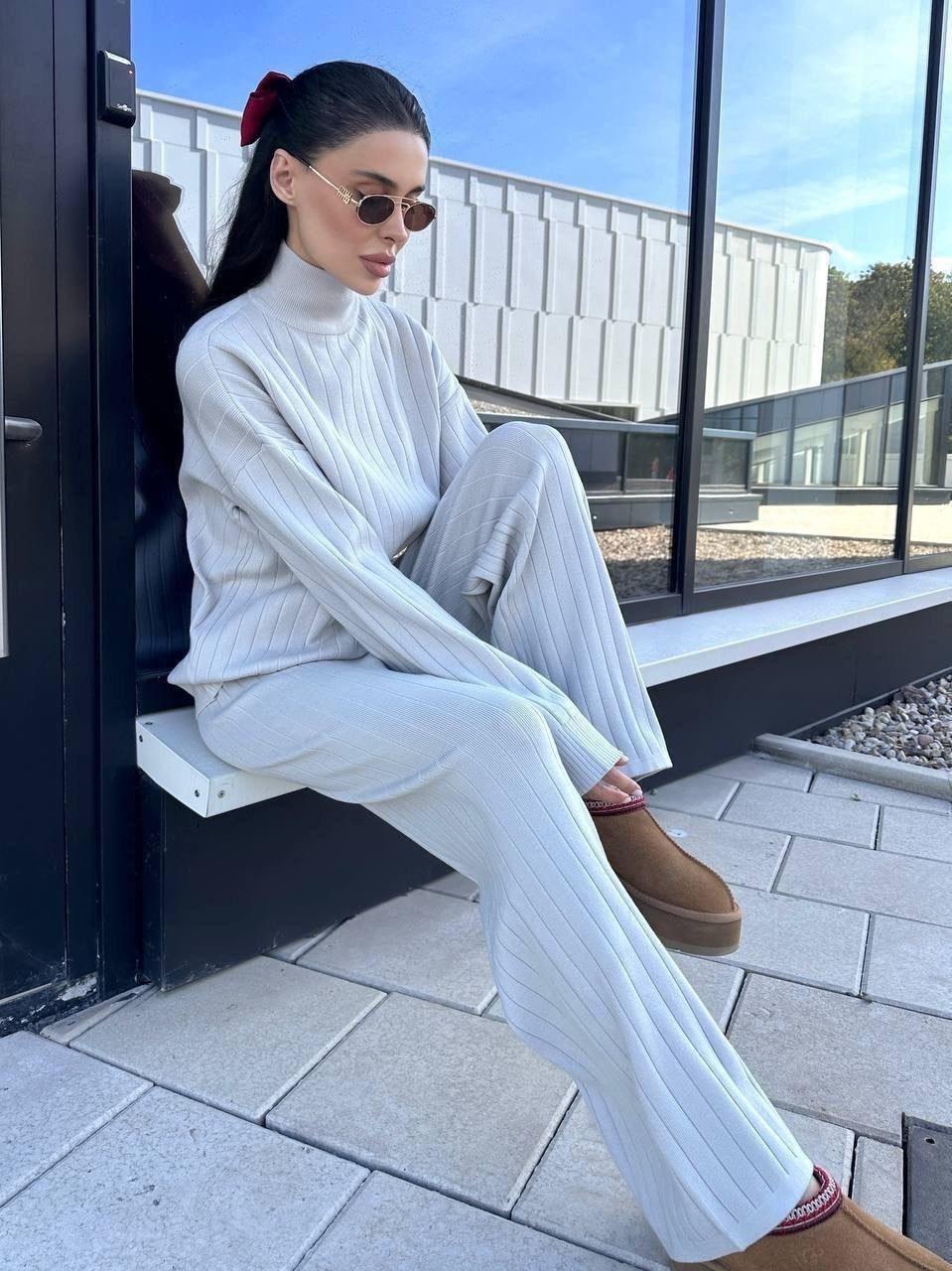 трикотажные костюмы,женский костюм вязаный,трикотажные костюмы женские,вязаные костюмы,костюмы брючные