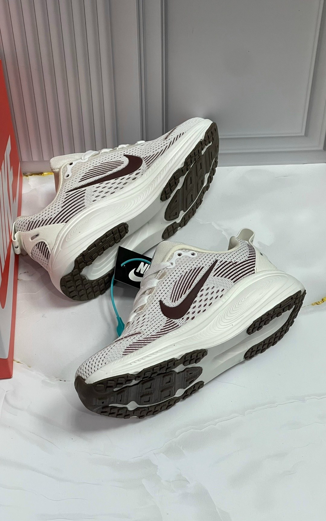 кроссовки,кроссовки nike,кроссовки мужские женские,спортивная ,кроссовки женскиe