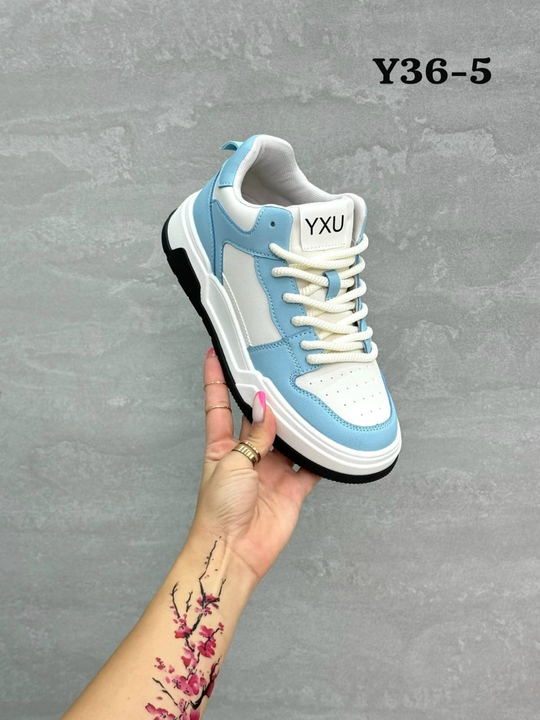 ,женские кроссовки,кроссовки стильные,кроссовки повседневные,кроссовки весенние