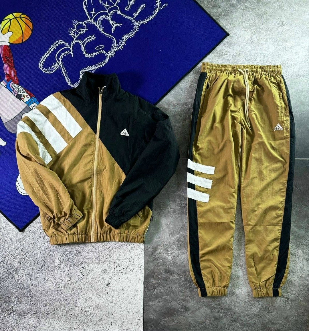 спортивный костюм adidas,спортивный костюм adidas ретро стиль 90х,спортивный костюм adidas 90х,костюм адидас,спортивный костюм adidas мужской теплый