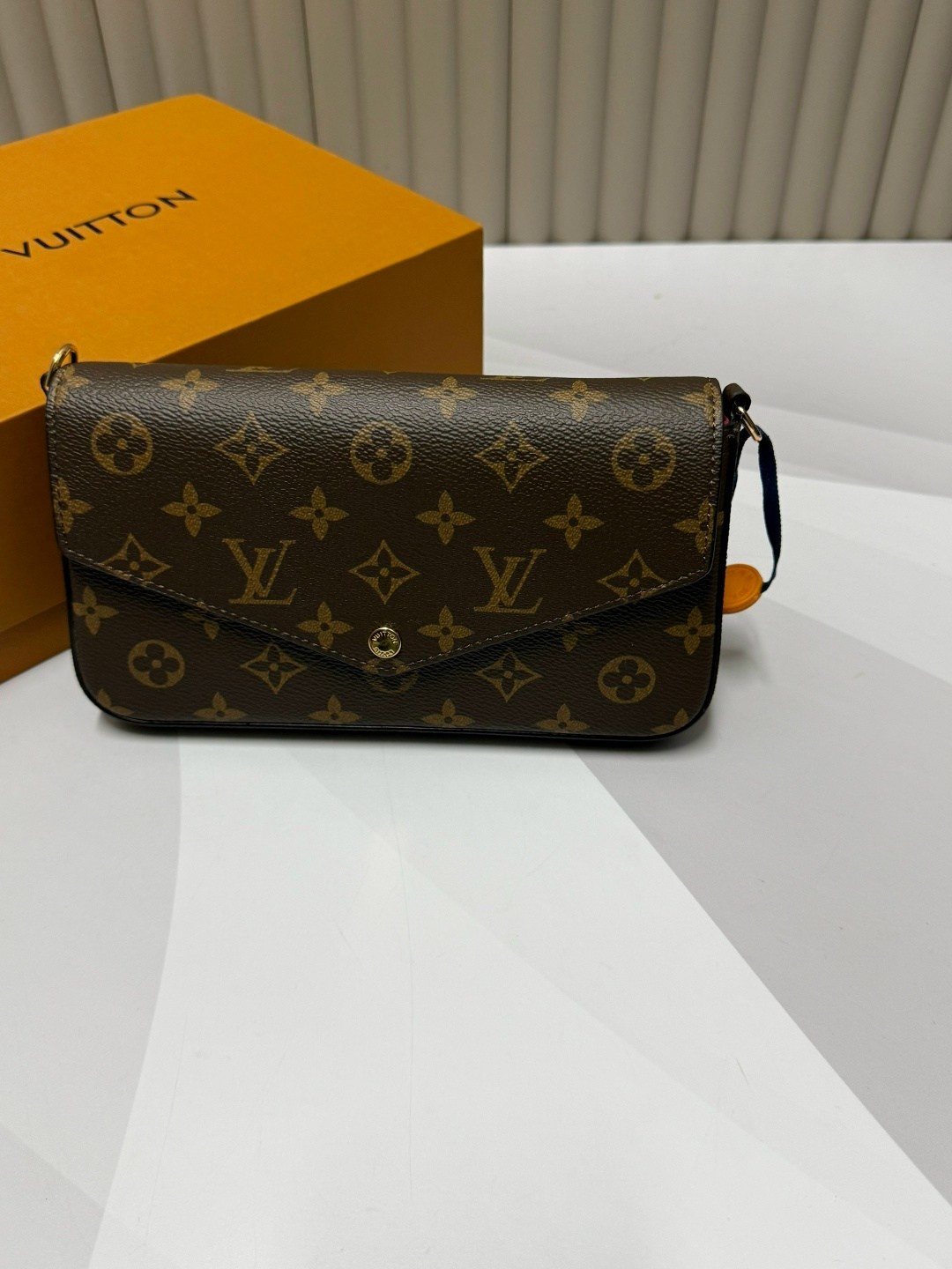 луи виттон сумка,сумка louis vuitton pochette felicie,сумка-клатч louis vuitton pochette felicie,louis vuitton сумка,сумка женская louis vuitton