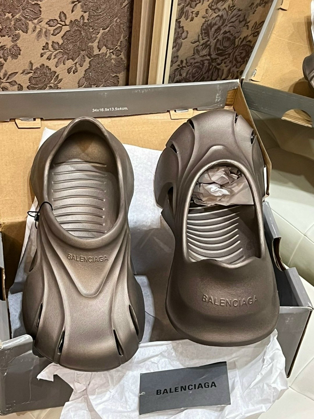 шлепанцы баленсиага,,тапочки баленсиага резиновые,сандалии balenciaga,шлепанцы balenciaga