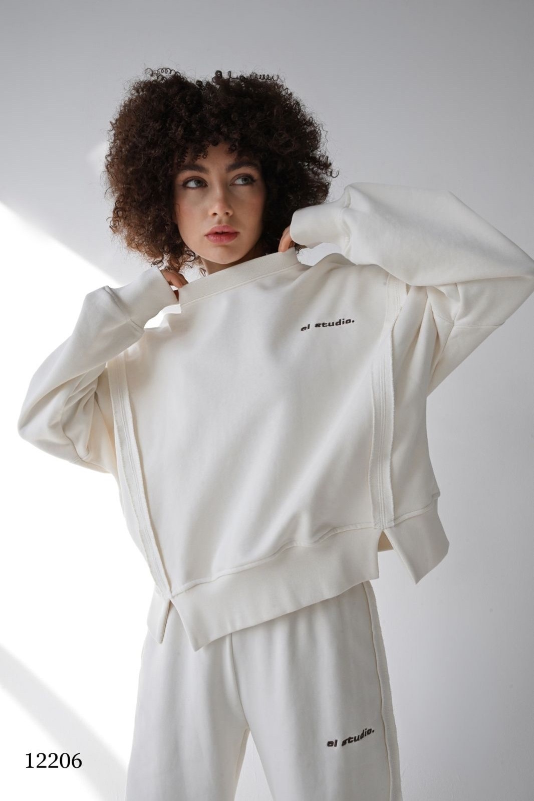 костюм из футера женский оверсайз,спортивный костюм с брюками и лонгсливом арт. 5678-25-blue-swa1,свитшот и брюки,спортивные костюмы оверсайз,трикотажные костюмы