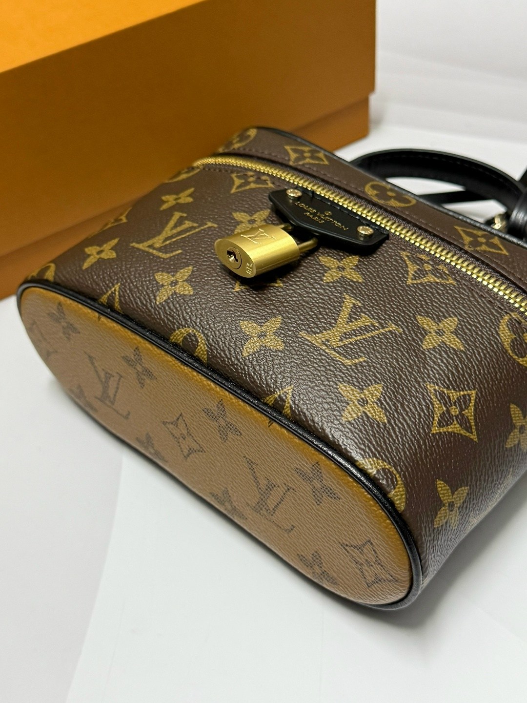 сумка louis vuitton,louis vuitton сумка на плечо,louis vuitton сумка женская,сумки луи виттон оригиналы и цены,сумка луи виттон