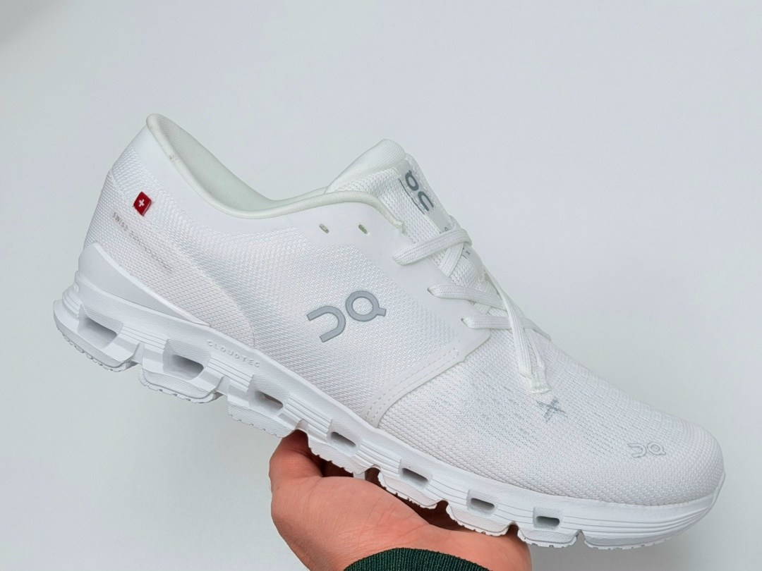 кроссовки,спортивная ,беговые кроссовки on cloud midnight/ocean,мужские кроссовки,мужские кроссовки on running cloudstratus