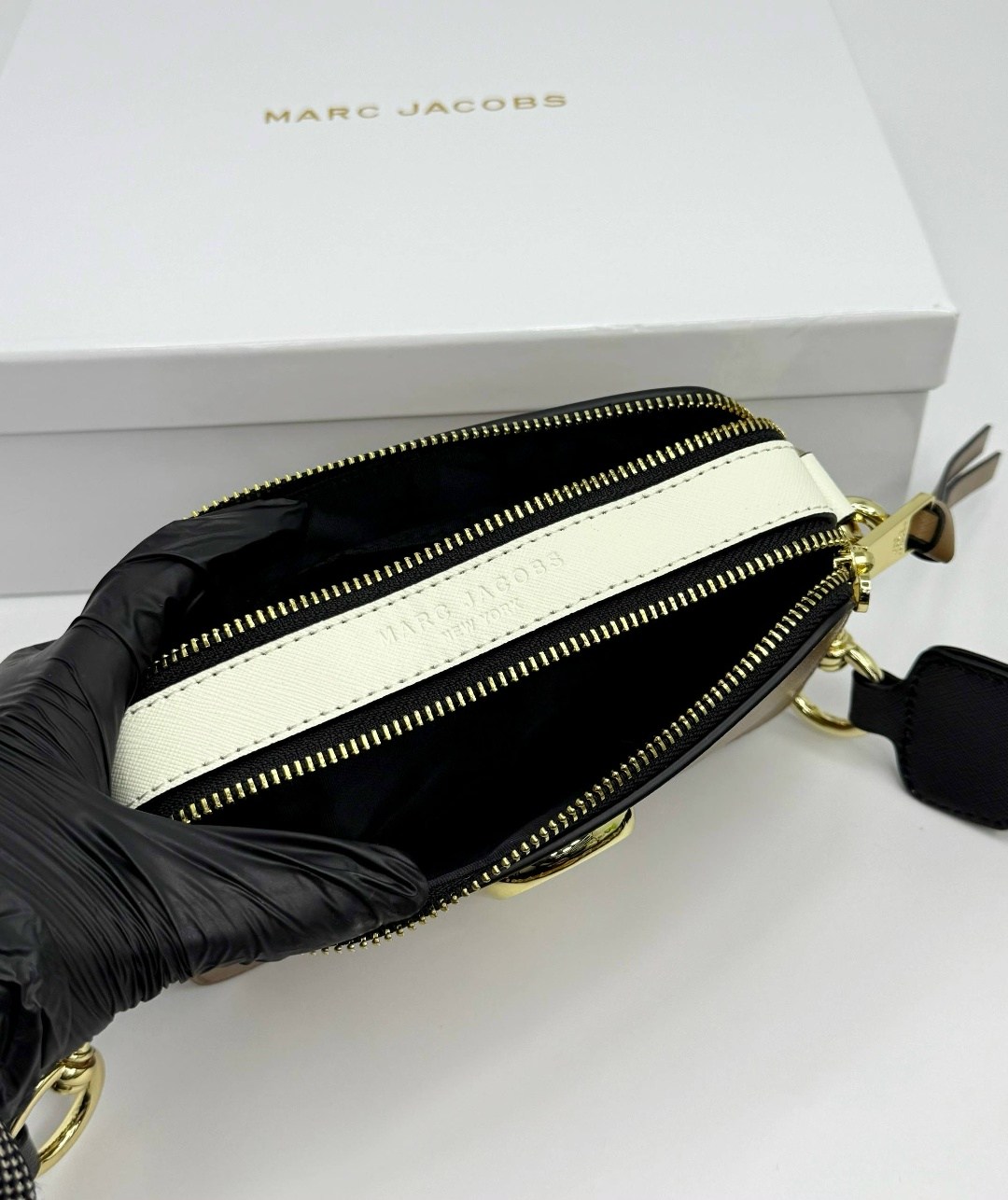 сумка марк джейкобс,marc jacobs сумка на плечо,сумка marc jacobs,сумка marc jacobs snapshot,сумка marc jacobs женская