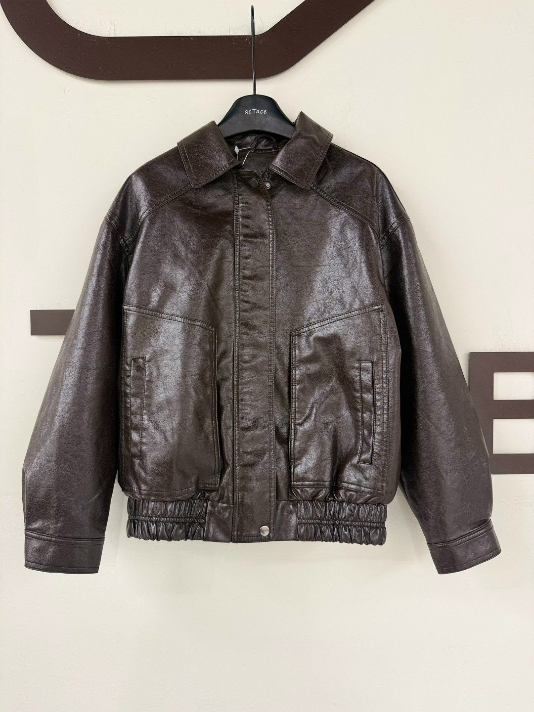 кожаная куртка,женская кожаная куртка,куртка женская,демисезонная куртка,куртка