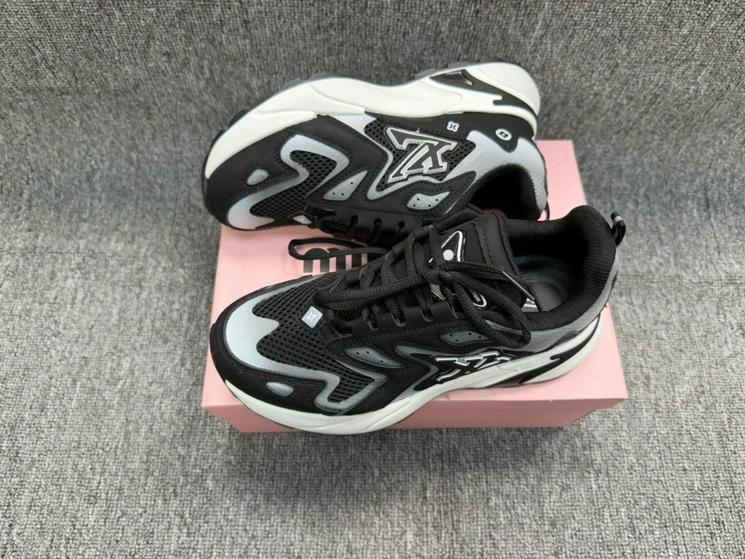 спортивная ,кроссовки женскиe,кроссовки,кроссовки balenciaga,кроссовка мужской