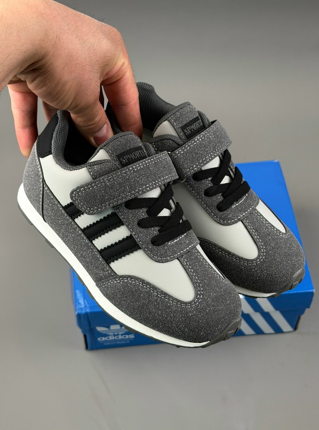 кроссовки adidas на мальчика 27 размер,adidas zx 700,,кроссовки детские adidas,кроссовки adidas