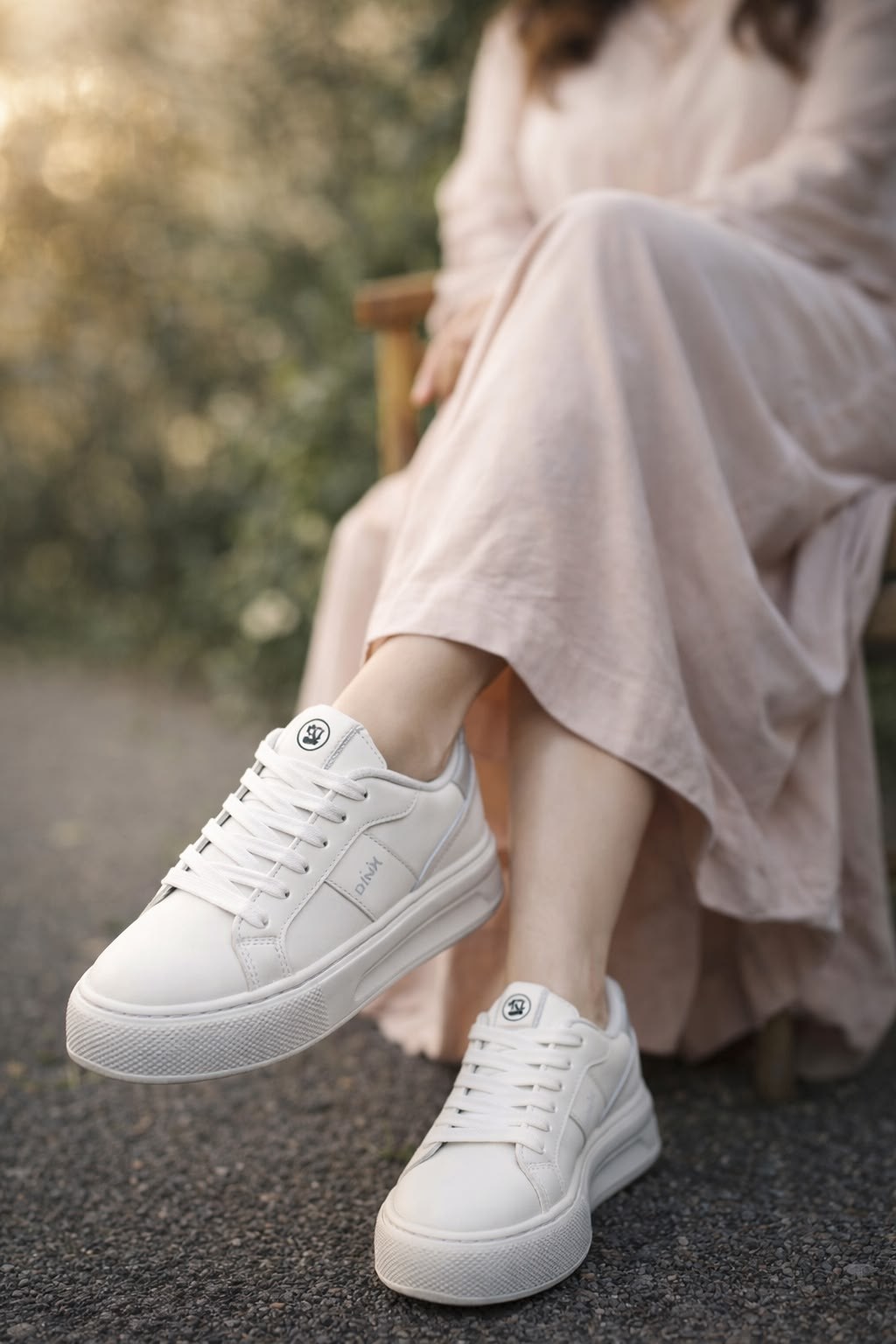 ,кроссовки женскиe,кроссовки черные,кеды на черной подошве женские,черные женские кроссовки