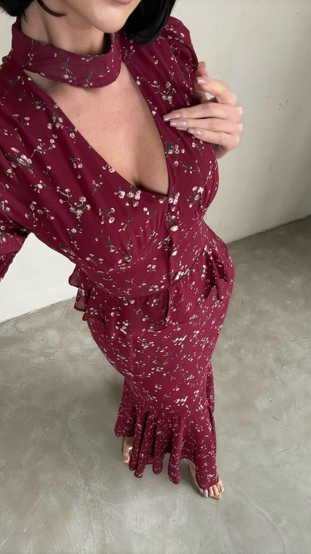 вечернее платье,платье стильное,платье с блестками,платье-миди с длинным рукавом из бархата с пайетками,платье