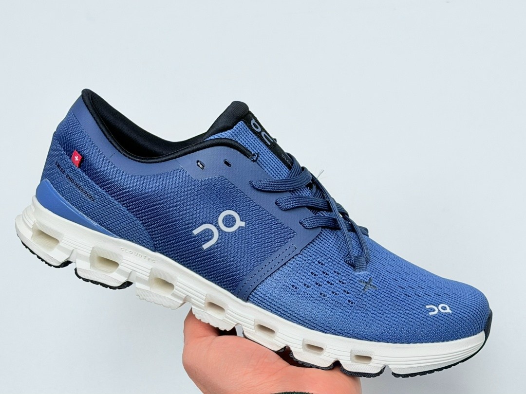 кроссовки,спортивная ,беговые кроссовки on cloud midnight/ocean,мужские кроссовки,мужские кроссовки on running cloudstratus
