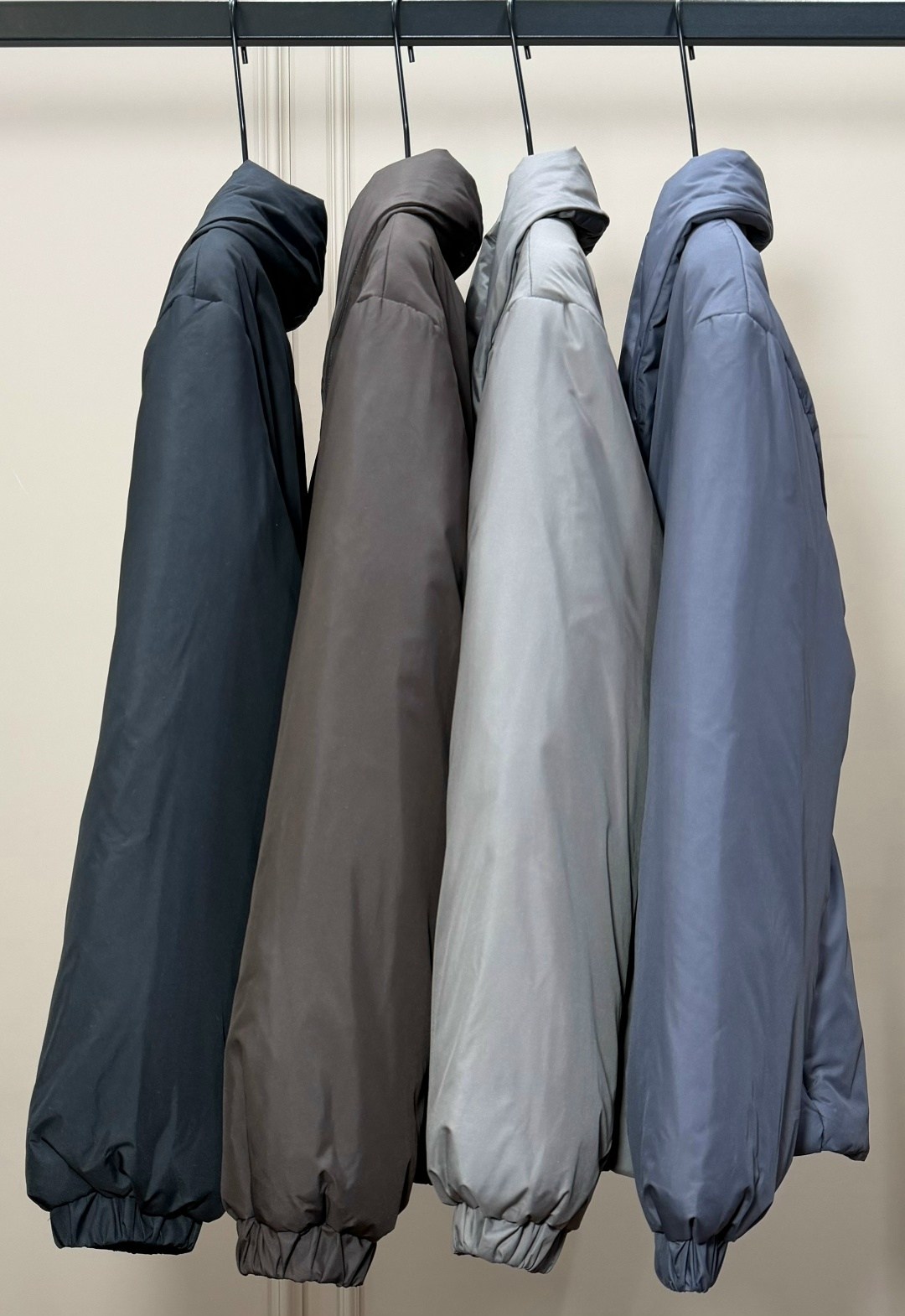 женская куртка,куртка демисезонная,куртка демисезонная женская,стильная куртка,куртка женская с поясом