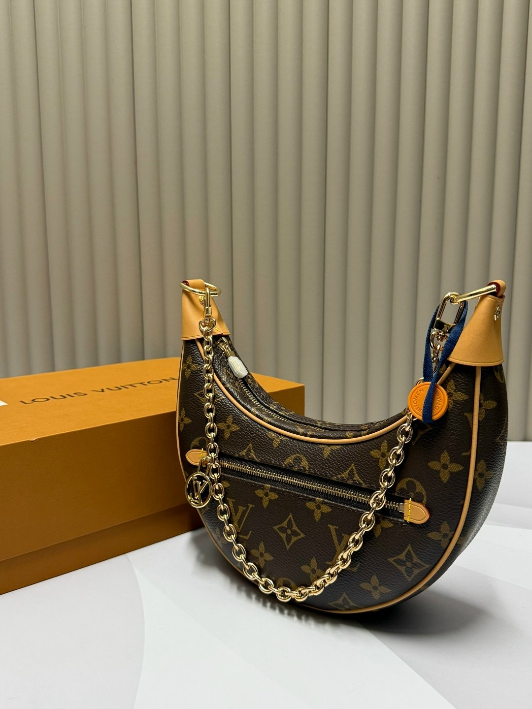 louis vuitton сумка на плечо,сумка louis vuitton женская,сумка луи виттон полумесяц,cумка louis vuitton,сумка луи виттон