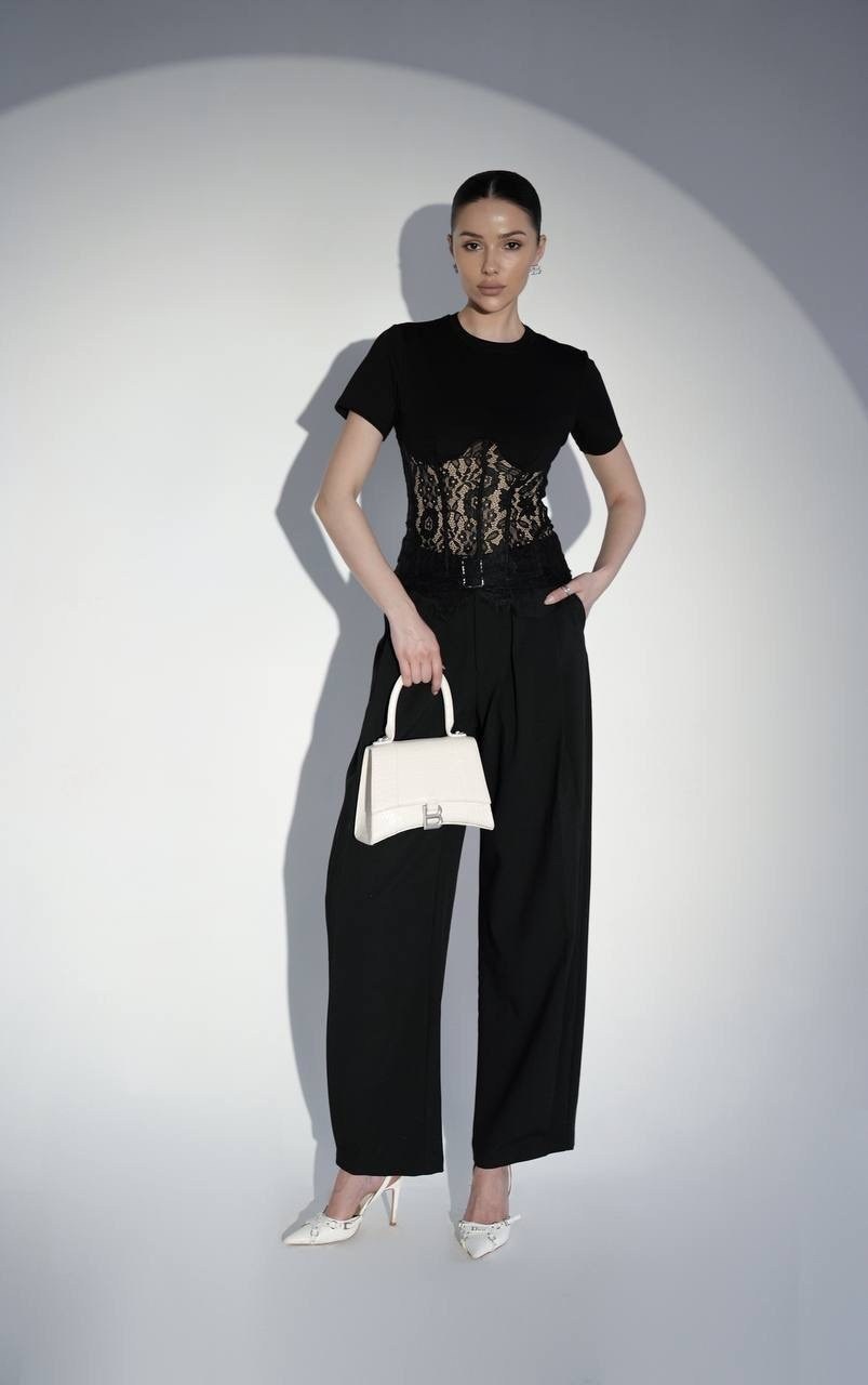 футболка с кружевами,simone rocha футболка с корсетной вставкой черный,футболка с кружевными вставками,блузка кружева,кружевная футболка