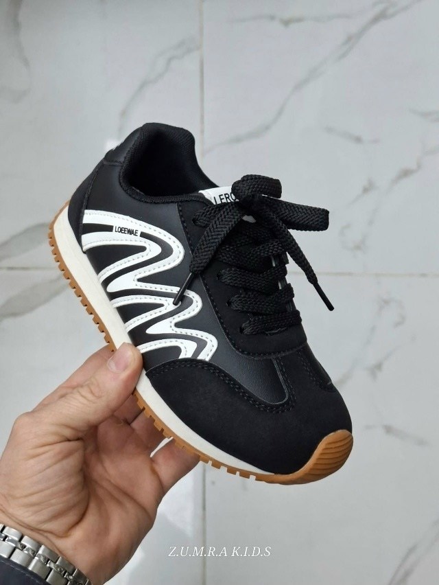 ,кроссовка,спортивные кроссовки,кроссовки зенден, спортивная