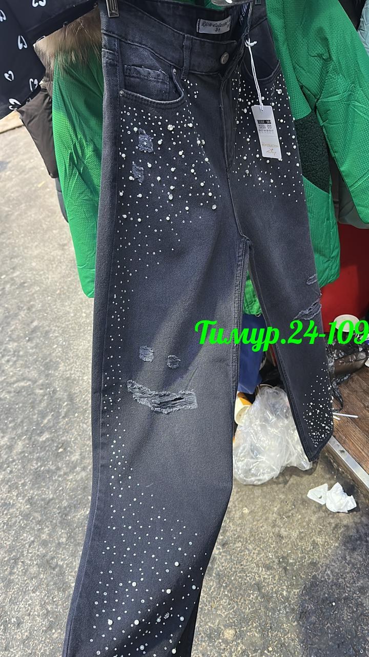 джинсы со стразами,женские джинсы со стразами,джинсы женские,джинсы со стразами от rilavie,джинсы клеш со стразами h&a collection