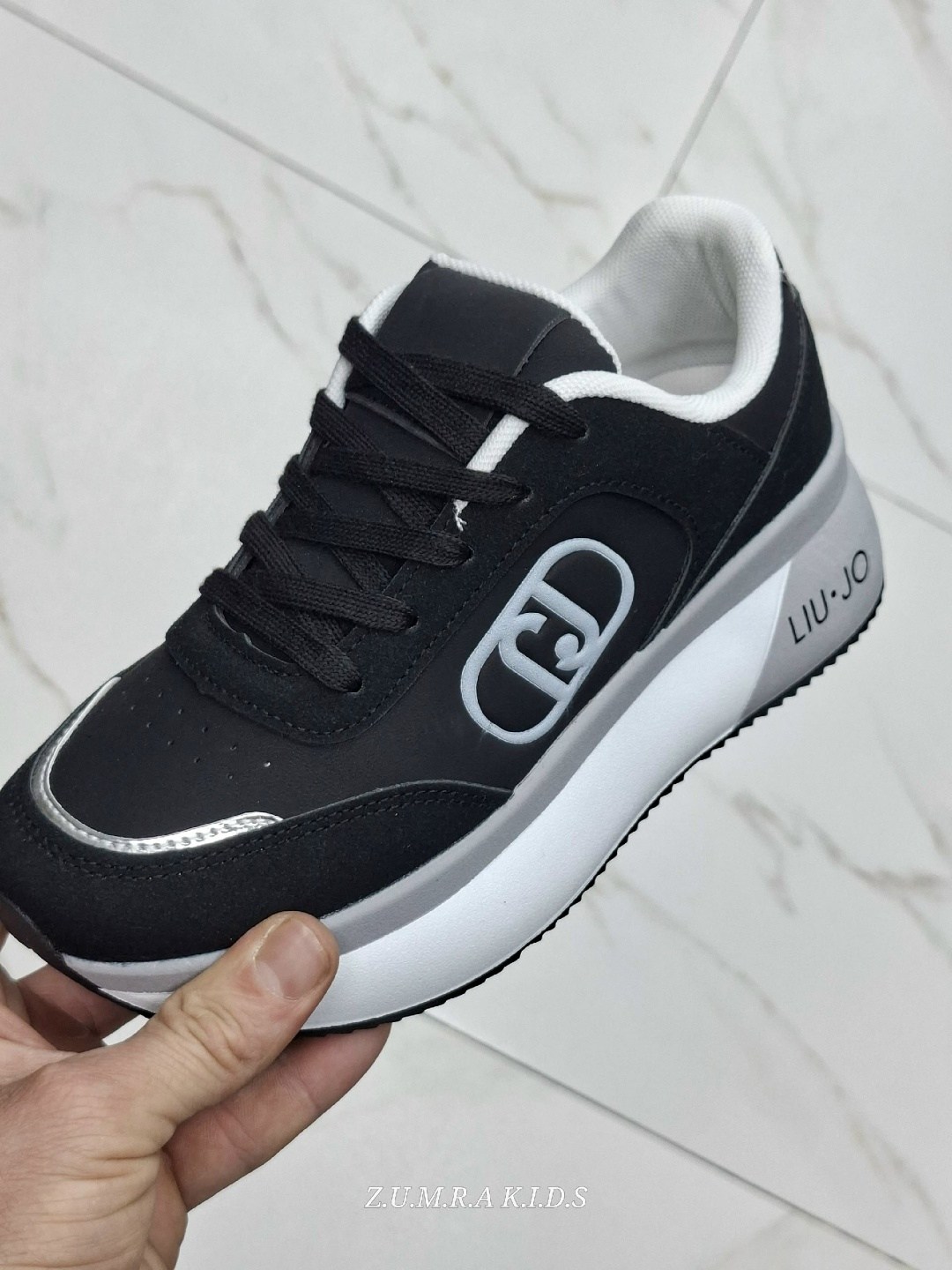 женские кроссовки,,спортивная ,женская ,кроссовки