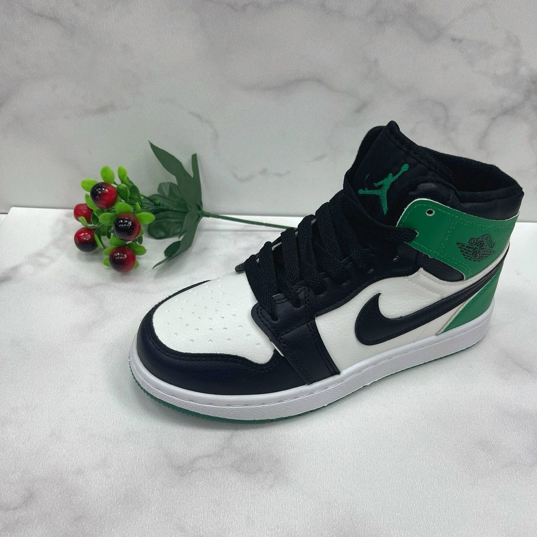 женские кроссовки,кроссовки женские nike air jordan 1,кроссовки nike air jordan 1,кроссовки nike air jordan,зимние кроссовки nike air jordan 1