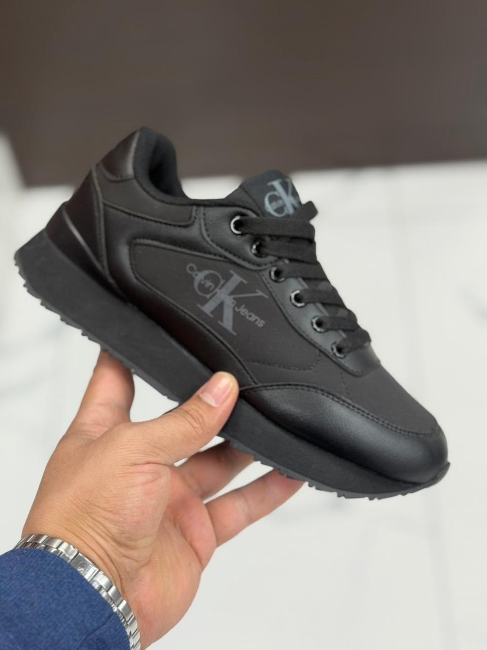 мужские кроссовки,кроссовка мужской,мужская  кроссовки,кроссовки,мужские кроссовки calvin klein