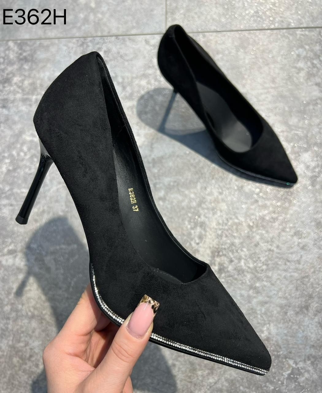 ,женские туфли-лодочки на высоком каблуке с металлическим носком,женские туфли-лодочки с острым носком на высоком каблуке,туфли женские на высоком каблуке,туфли лодочки женские