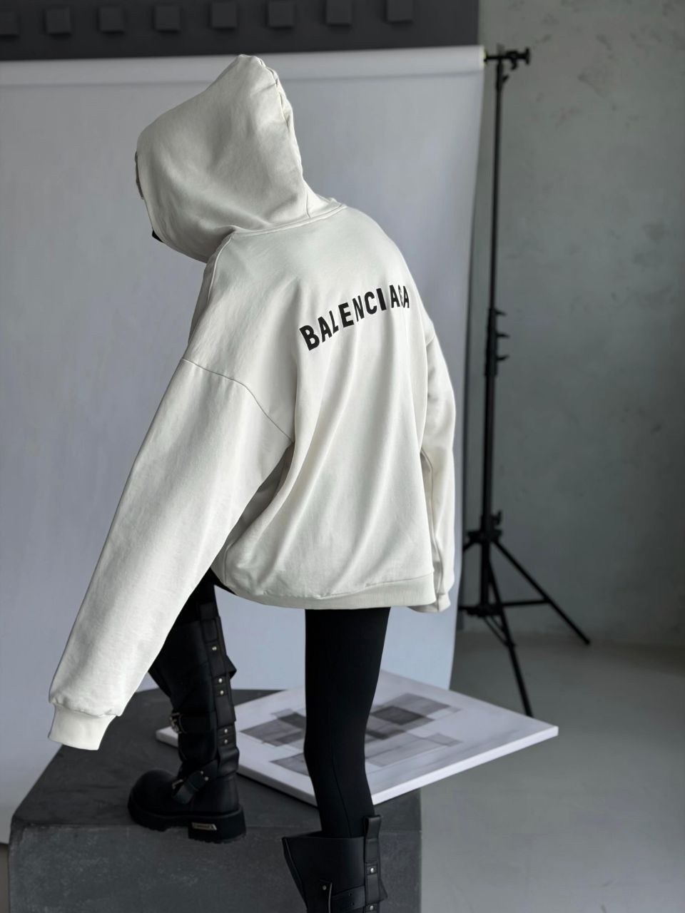 худи баленсиага,худи баленсиага мужская белая,зип худи баленсиага,худи balenciaga,зип худи баленсиага кай ангел