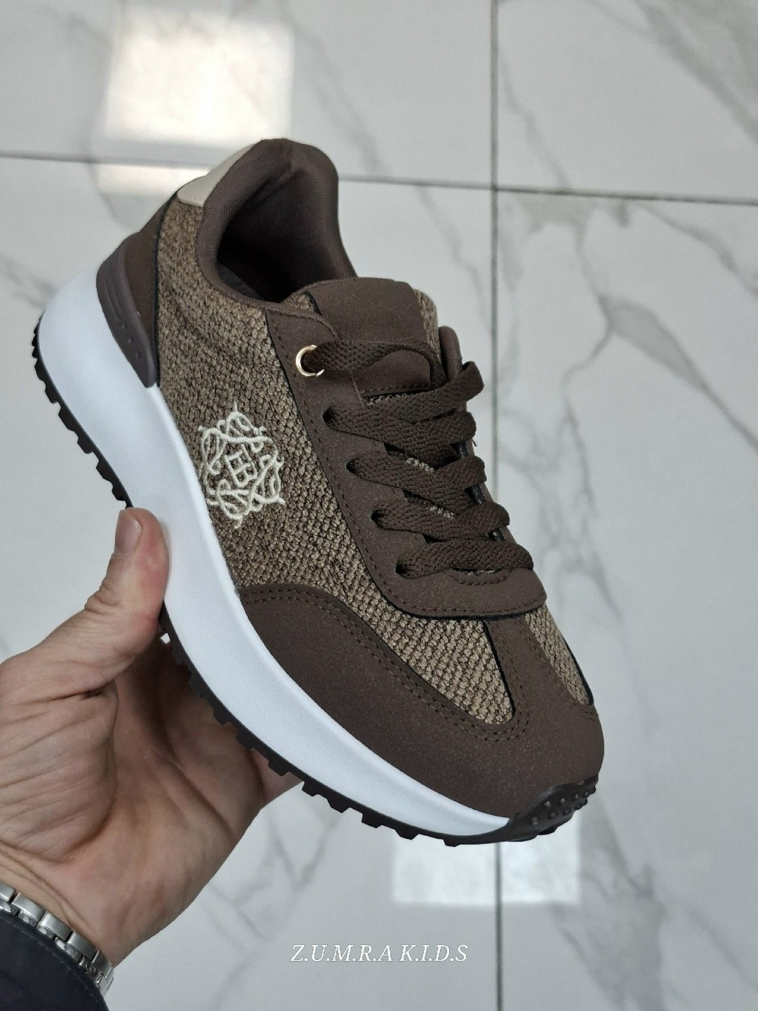 ,женские кроссовки,кроссовки для женщин,женская ,кроссовки женские модные