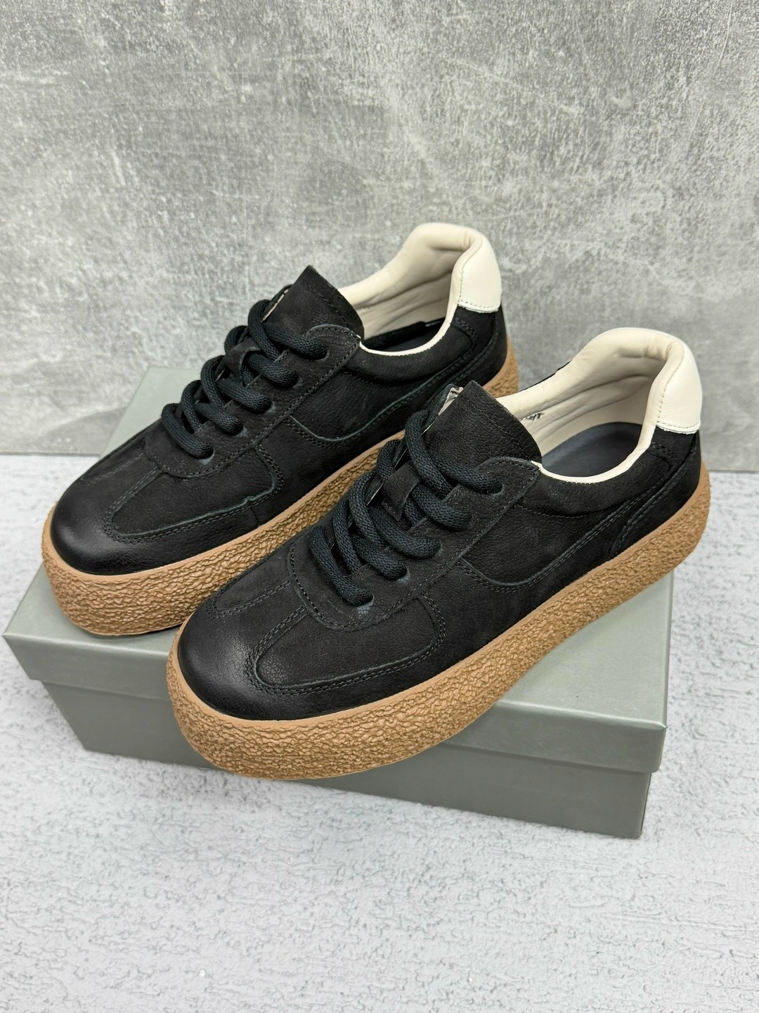 ,кроссовки женскиe,кеды натуральные,женская ,повседневная