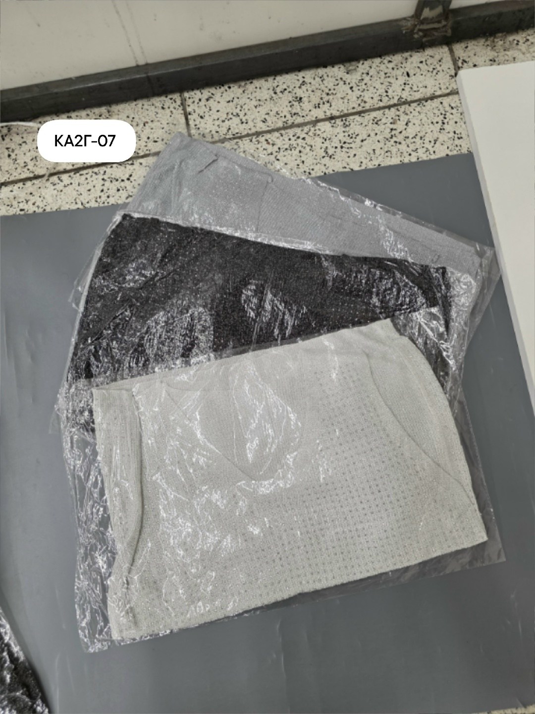 топ блестящий майка со стразами,топ блестящий майка со стразами цвет черный,топ блестящий майка со стразами vv-fashion цвет черный,майка хлопок,майка женская