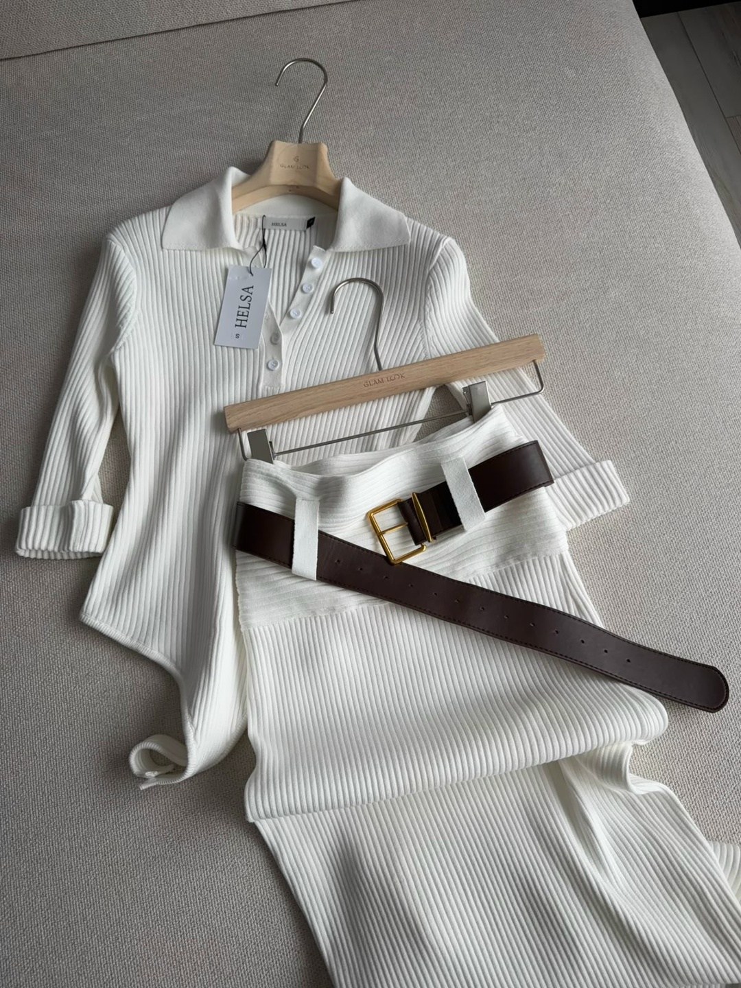 костюм с юбкой,трикотажные костюмы,женский костюм с юбкой,элегантные наряды,белый костюм с юбкой