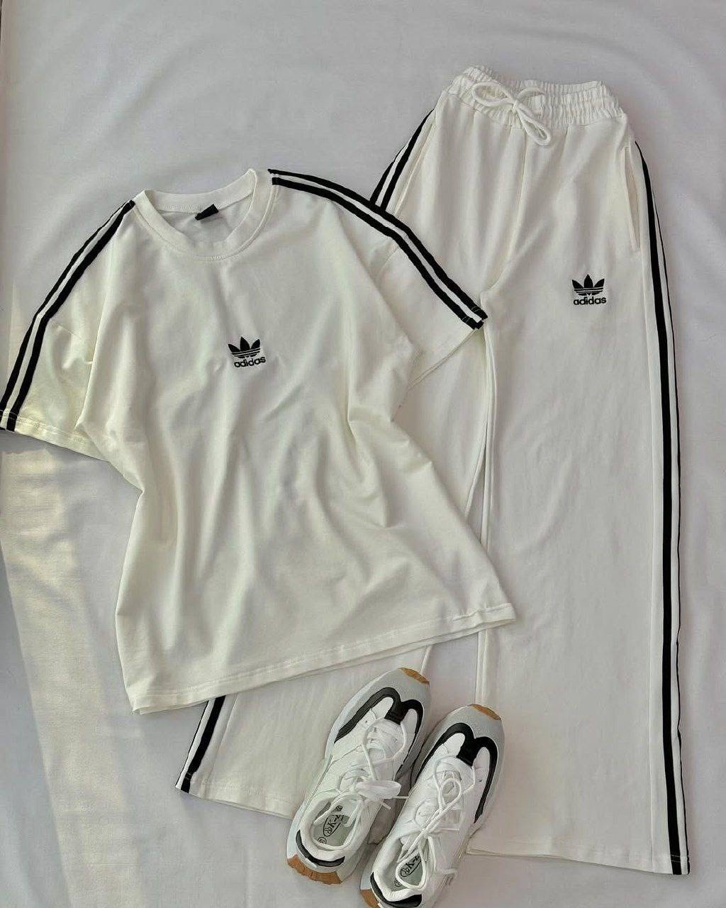 спортивные костюм,бордовые спортивные штаны адидас,женские спортивные костюмы,костюм двойка женская,женские костюмы