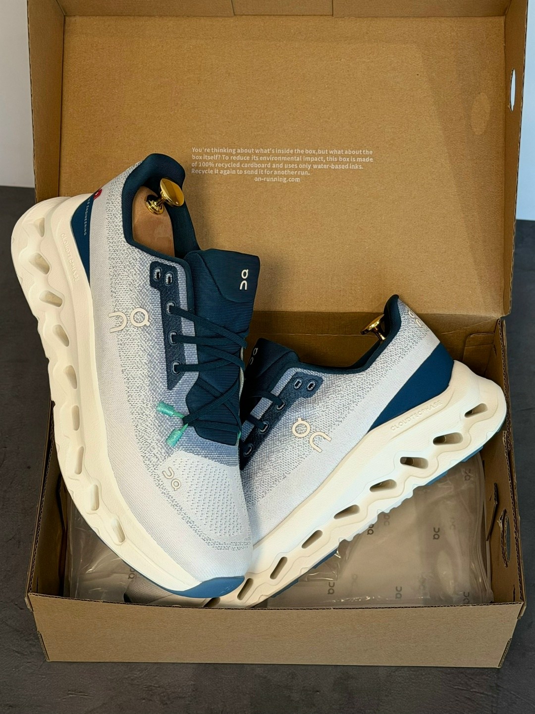 оригинальные кроссовки,спортивные кроссовки,женские кроссовки,мужские кроссовки,кроссовки женские мужские